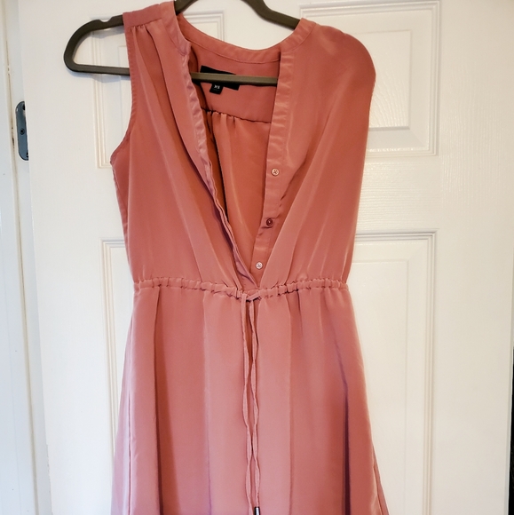 Beautiful sleeveless dress - Picture 1 of 7